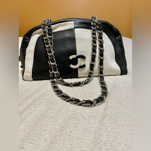 100% Authentic Vintage Chanel Paris Handbag